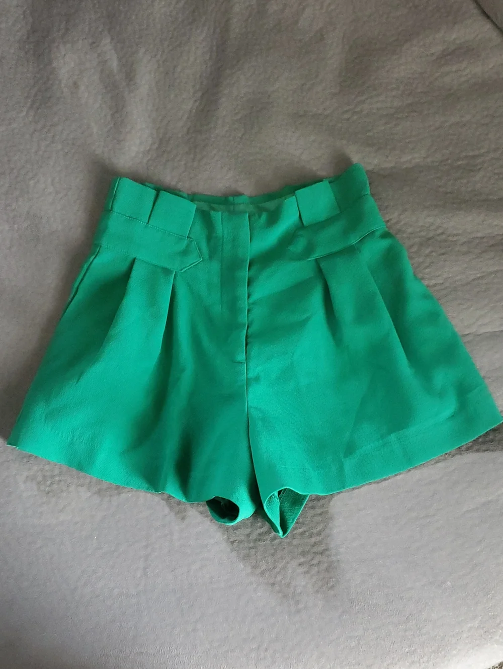 High-Waist Pleated Shorts in Teal Green